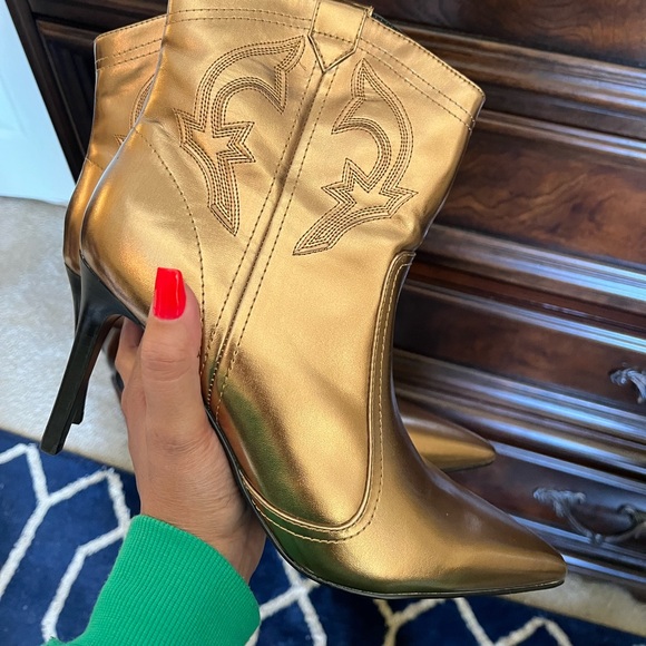Golden Bronze Booties - Nine West - Picture 6 of 6